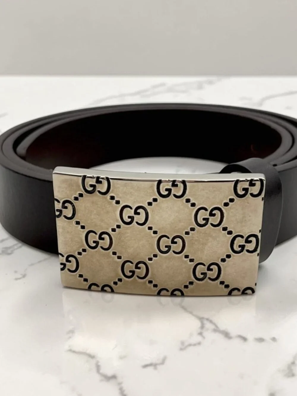 Gucci Black Leather Belt with Silver G-Pattern Buckle